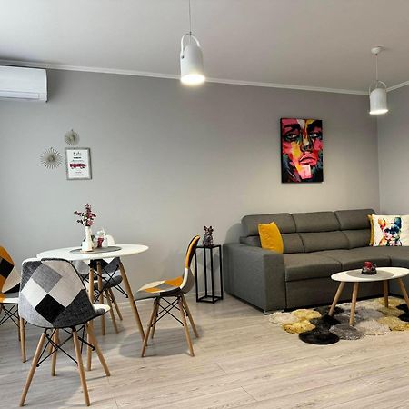 Stadium Apartments Veliko Tŭrnovo Eksteriør bilde