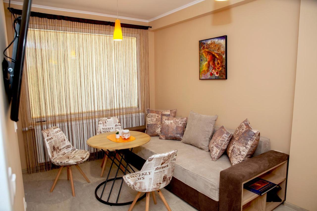 Stadium Apartments Veliko Tŭrnovo Eksteriør bilde