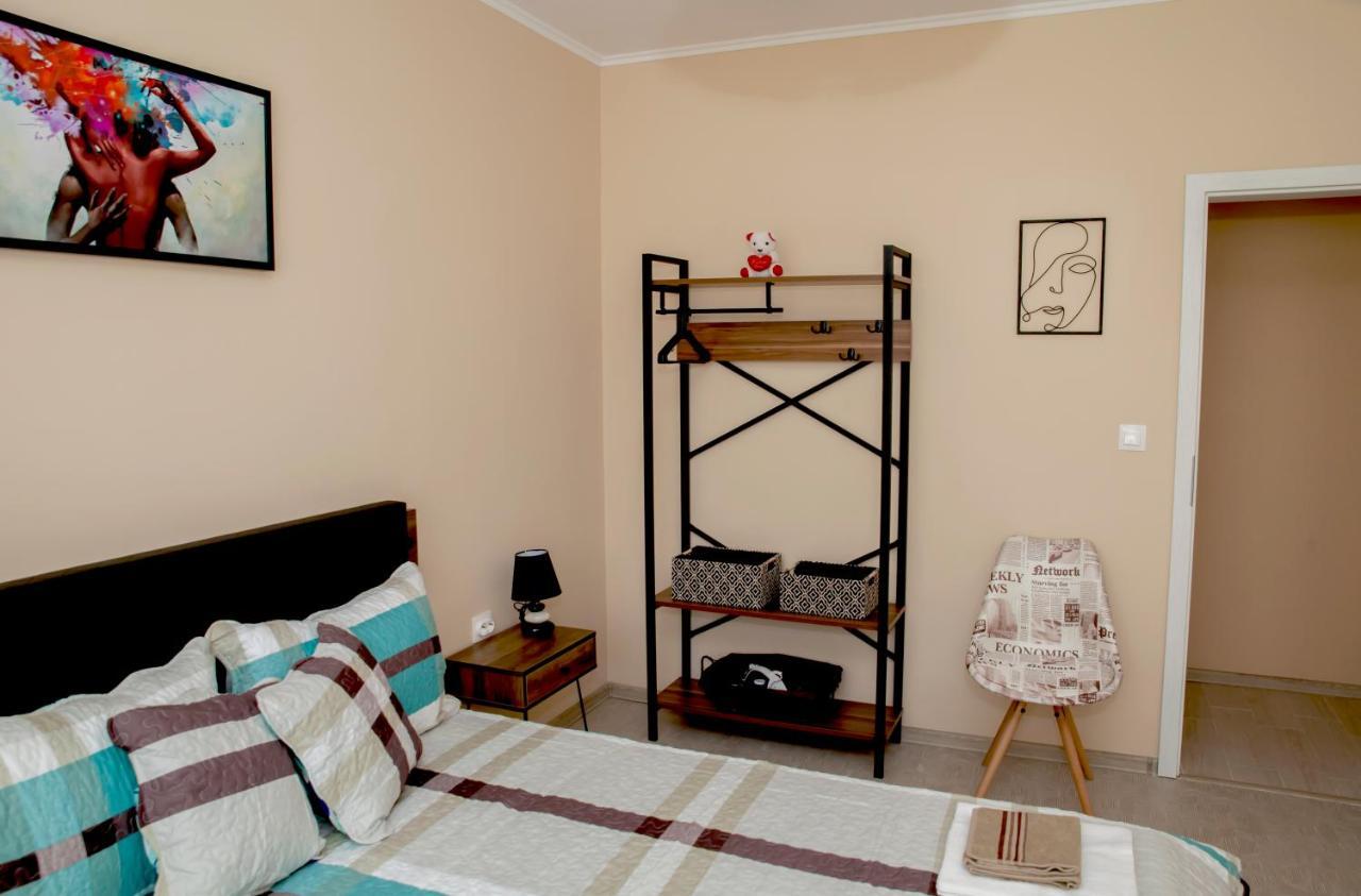 Stadium Apartments Veliko Tŭrnovo Eksteriør bilde
